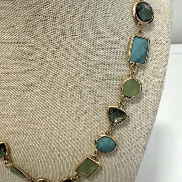 Vintage Signed Anne Klein GoldTone Necklace with Faux Turquoise & Peridot Stones - Picture 4 of 6